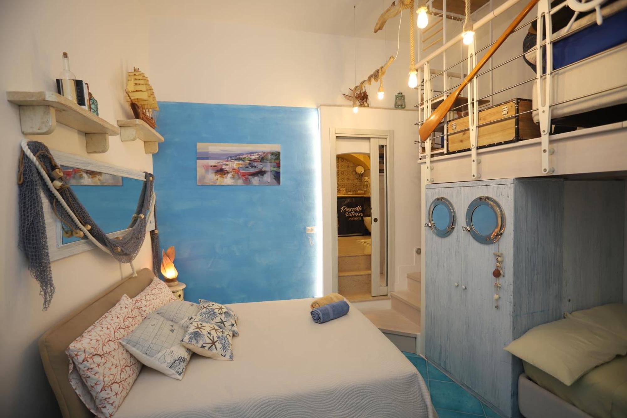 Piazzetta Petrone Apartments + Parking Вьесте Экстерьер фото