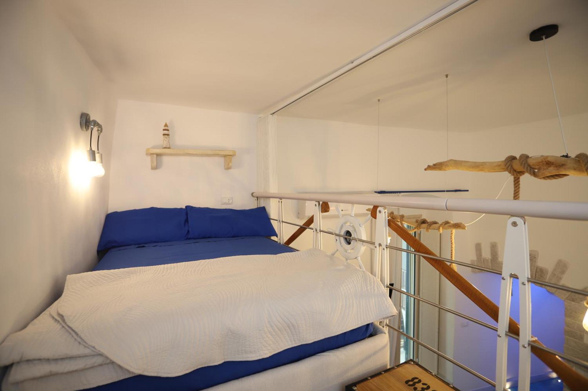 Piazzetta Petrone Apartments + Parking Вьесте Экстерьер фото